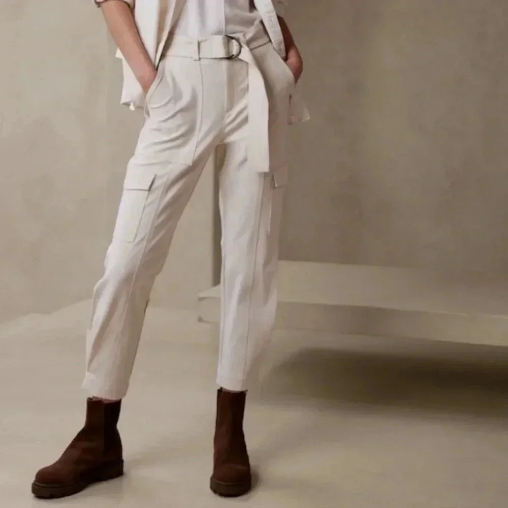 Banana Republic Transitional Cream White High Rise Slim Fit Stretch.